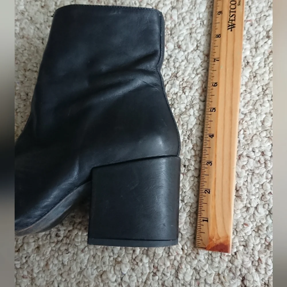 Free People black leather Nicola Bootie size 7